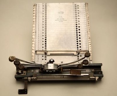 Máquina para hacer clichés