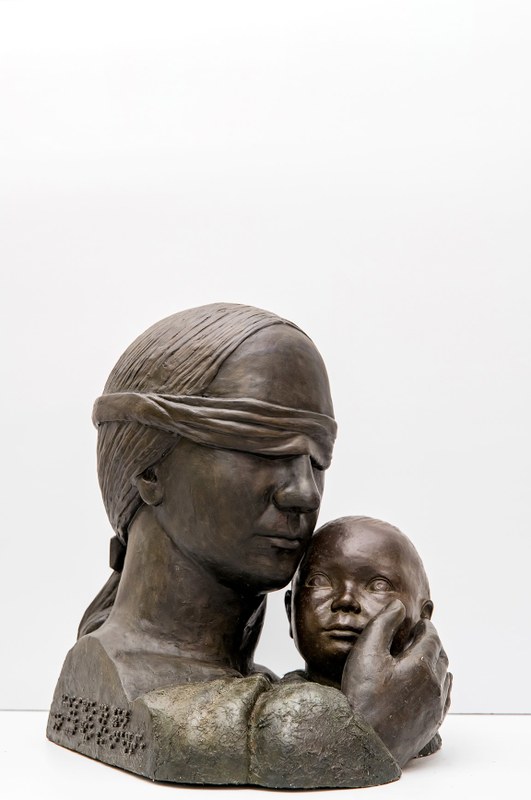 Ojos que no ven, corazón que sí siente