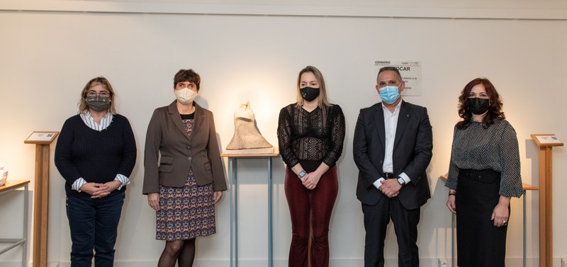 Personalidades en acto de inauguración