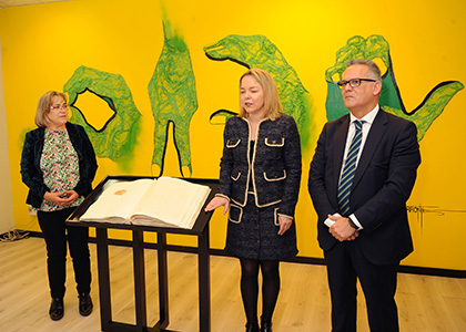 Presentación del Libro ilustrado por Miguel Barceló, con la presencia de Ana Díaz Alonso, Angel Luis Gómez Blázquez y Teresa Díaz Díaz